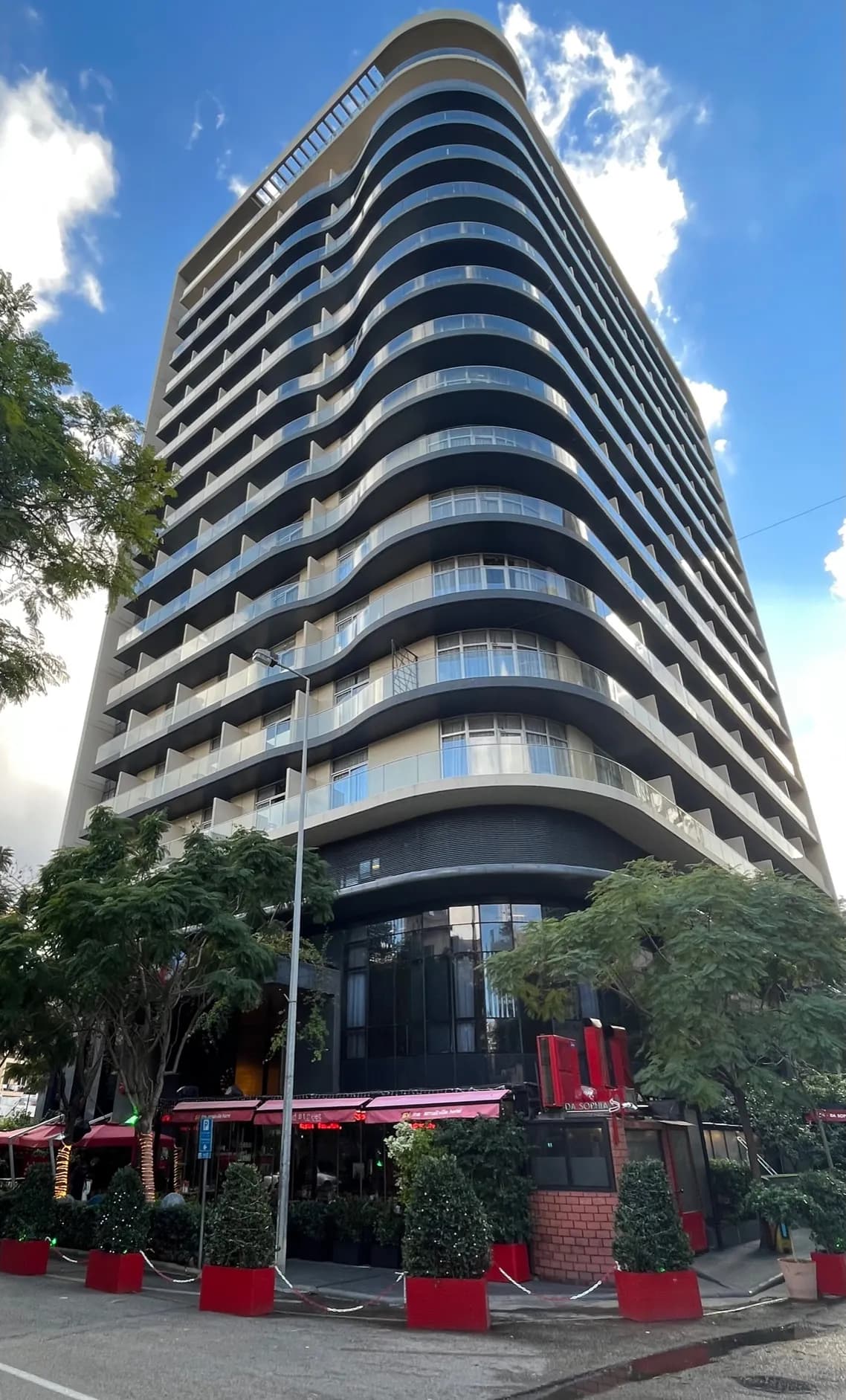 Hotel Small Ville